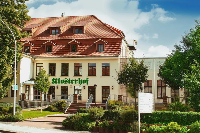 Saal  im Klosterhof